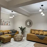 Διαμέρισμα Diantha *